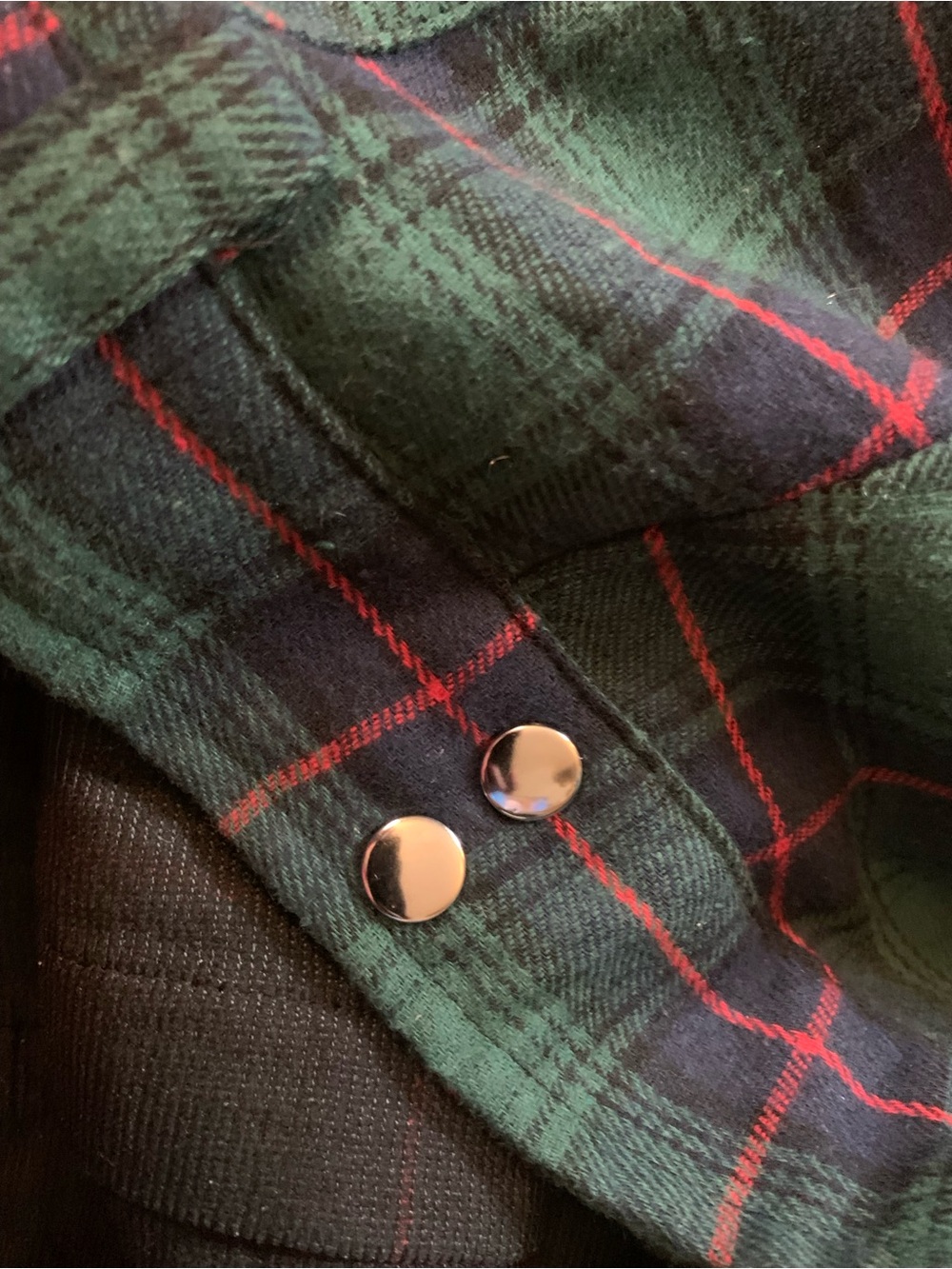 Green Plaid Kilt with Side Buckle Detail NWOT size Large - Picture 10 of 13